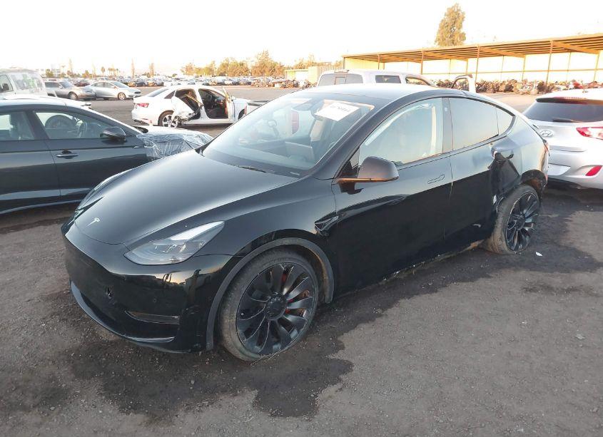 Photo 2 of 2022 Tesla Model Y PERFORMANCE DUAL MOTOR ALL-WHEEL DRIVE (VIN 7SAYGDEF4NF546427)