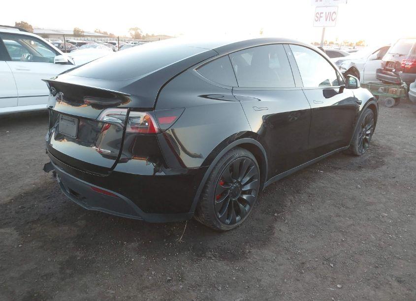 Photo 4 of 2022 Tesla Model Y PERFORMANCE DUAL MOTOR ALL-WHEEL DRIVE (VIN 7SAYGDEF4NF546427)