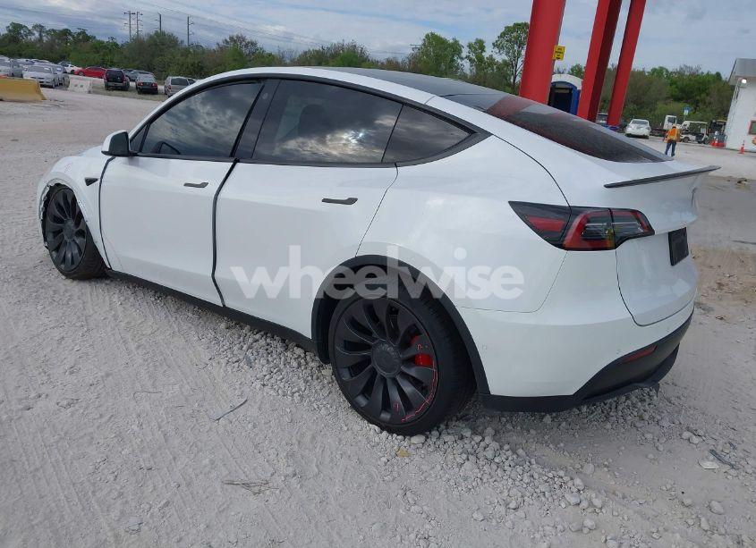 Photo 3 of 2022 Tesla Model Y PERFORMANCE DUAL MOTOR ALL-WHEEL DRIVE (VIN 7SAYGDEF5NF379205)