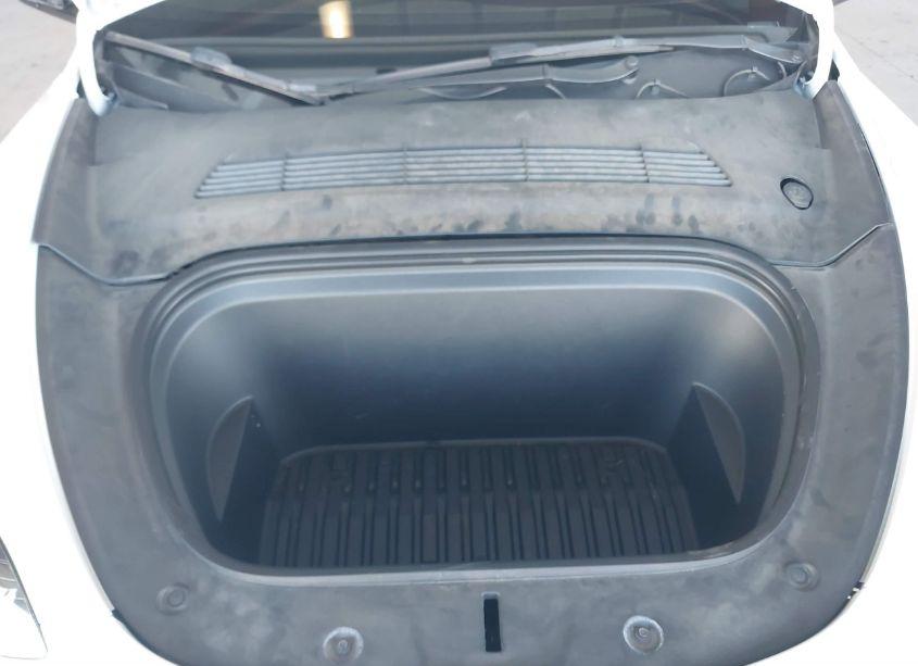 Photo 10 of 2022 Tesla Model Y PERFORMANCE DUAL MOTOR ALL-WHEEL DRIVE (VIN 7SAYGDEF5NF410193)