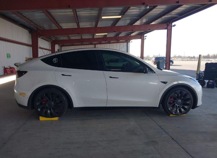 Photo 13 of 2022 Tesla Model Y PERFORMANCE DUAL MOTOR ALL-WHEEL DRIVE (VIN 7SAYGDEF5NF410193)