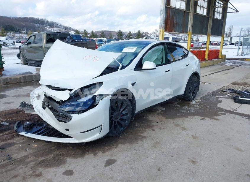 Photo 2 of 2022 Tesla Model Y PERFORMANCE DUAL MOTOR ALL-WHEEL DRIVE (VIN 7SAYGDEF5NF441878)