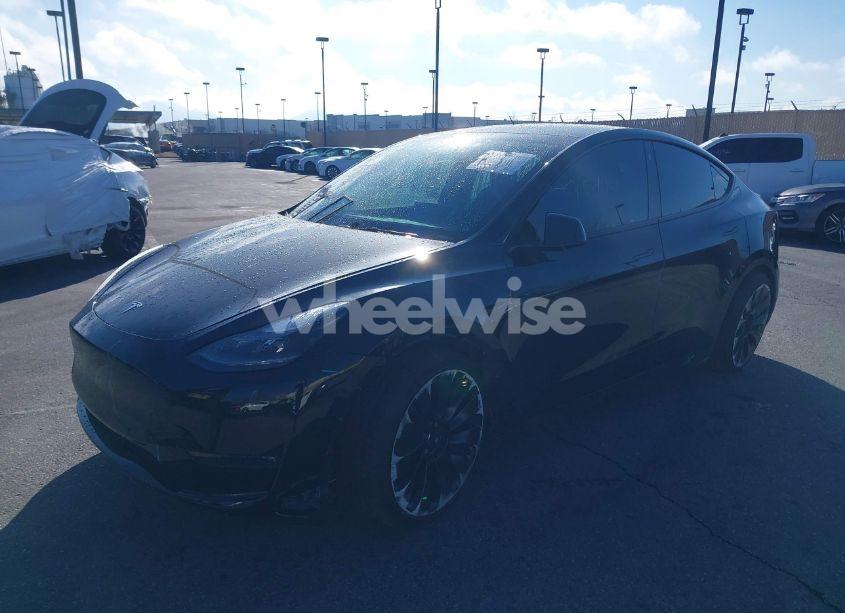 Photo 2 of 2022 Tesla Model Y PERFORMANCE DUAL MOTOR ALL-WHEEL DRIVE (VIN 7SAYGDEF5NF550549)
