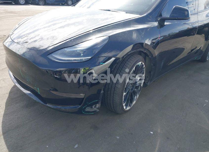 Photo 6 of 2022 Tesla Model Y PERFORMANCE DUAL MOTOR ALL-WHEEL DRIVE (VIN 7SAYGDEF5NF550549)
