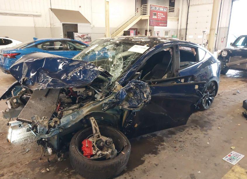 Photo 2 of 2022 Tesla Model Y PERFORMANCE DUAL MOTOR ALL-WHEEL DRIVE (VIN 7SAYGDEF5NF554617)