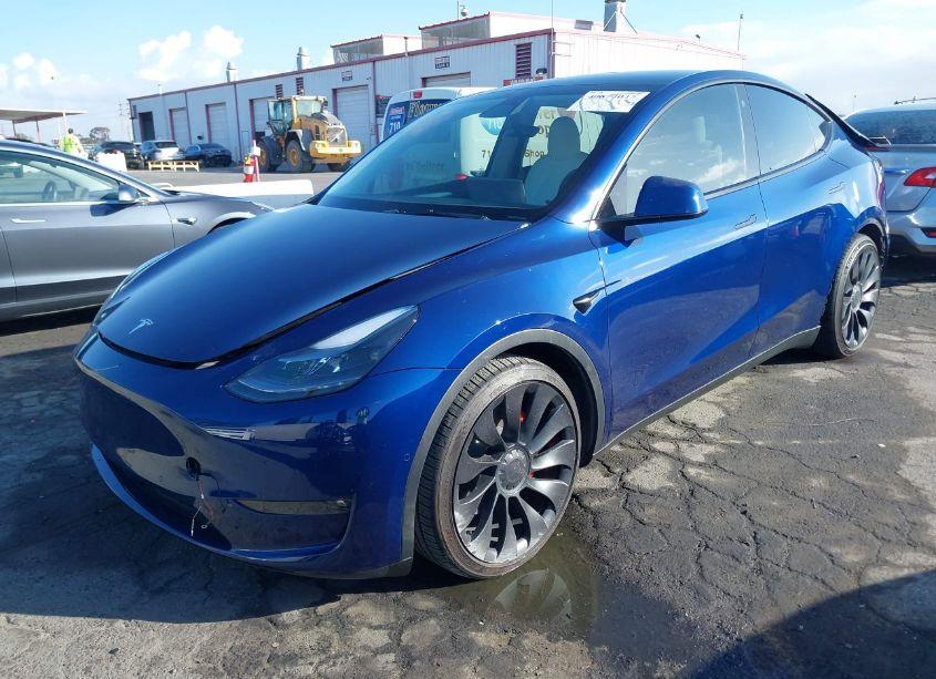 Photo 2 of 2022 Tesla Model Y PERFORMANCE DUAL MOTOR ALL-WHEEL DRIVE (VIN 7SAYGDEF5NF559607)