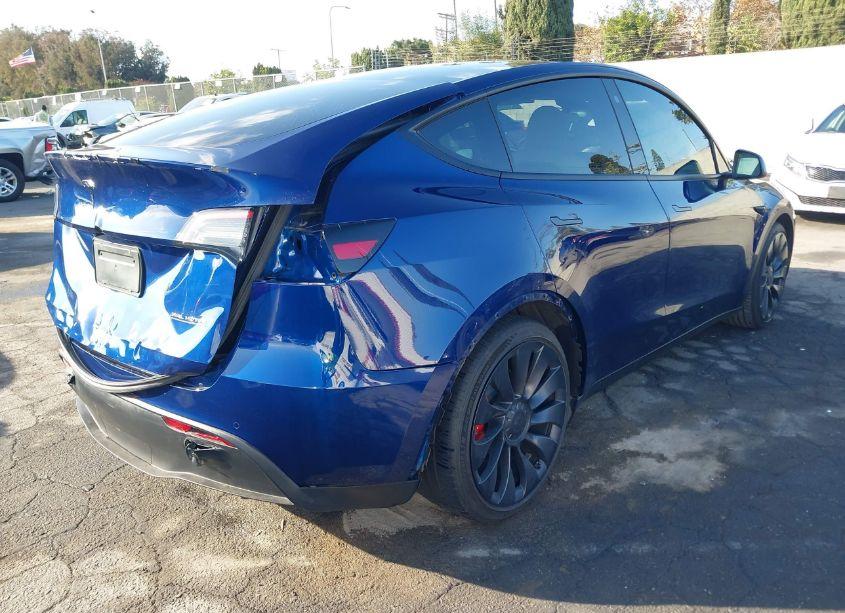 Photo 4 of 2022 Tesla Model Y PERFORMANCE DUAL MOTOR ALL-WHEEL DRIVE (VIN 7SAYGDEF5NF559607)
