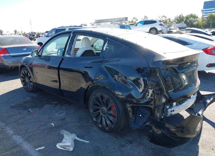 Photo 2 of 2023 Tesla Model Y PERFORMANCE DUAL MOTOR ALL-WHEEL DRIVE (VIN 7SAYGDEF5PF663940)