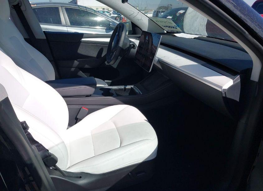 Photo 4 of 2023 Tesla Model Y PERFORMANCE DUAL MOTOR ALL-WHEEL DRIVE (VIN 7SAYGDEF5PF663940)