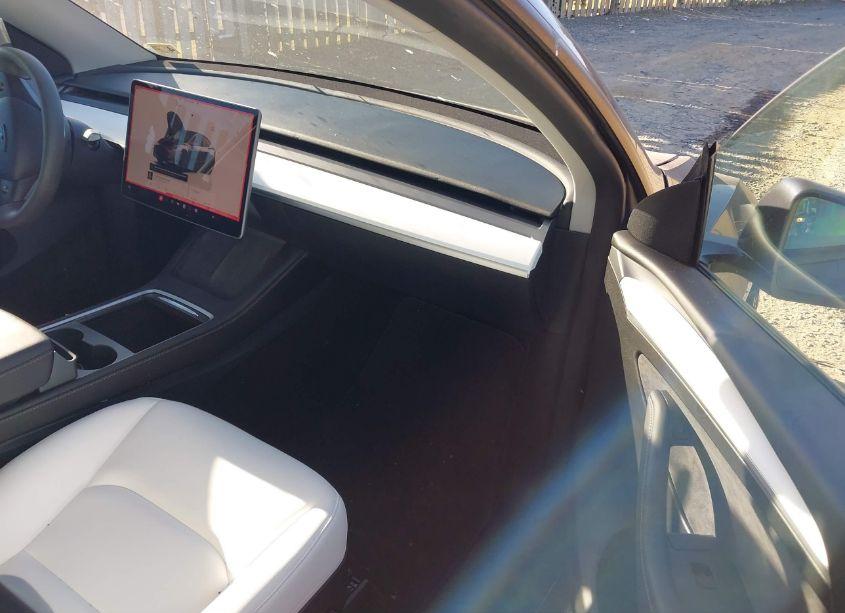 Photo 5 of 2023 Tesla Model Y PERFORMANCE DUAL MOTOR ALL-WHEEL DRIVE (VIN 7SAYGDEF5PF833312)