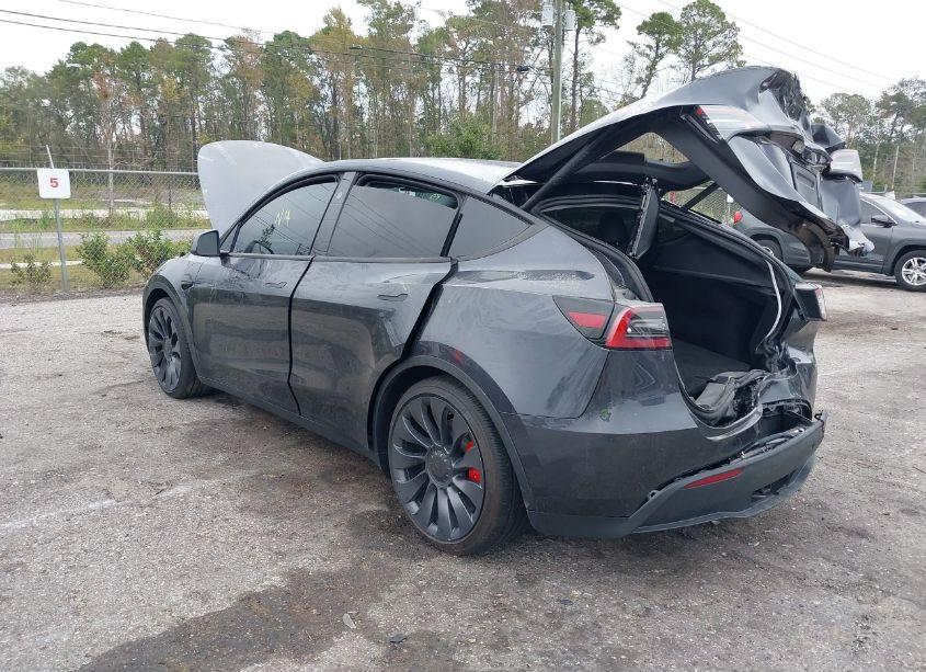 Photo 3 of 2024 Tesla Model Y PERFORMANCE DUAL MOTOR ALL-WHEEL DRIVE (VIN 7SAYGDEF5RA288177)