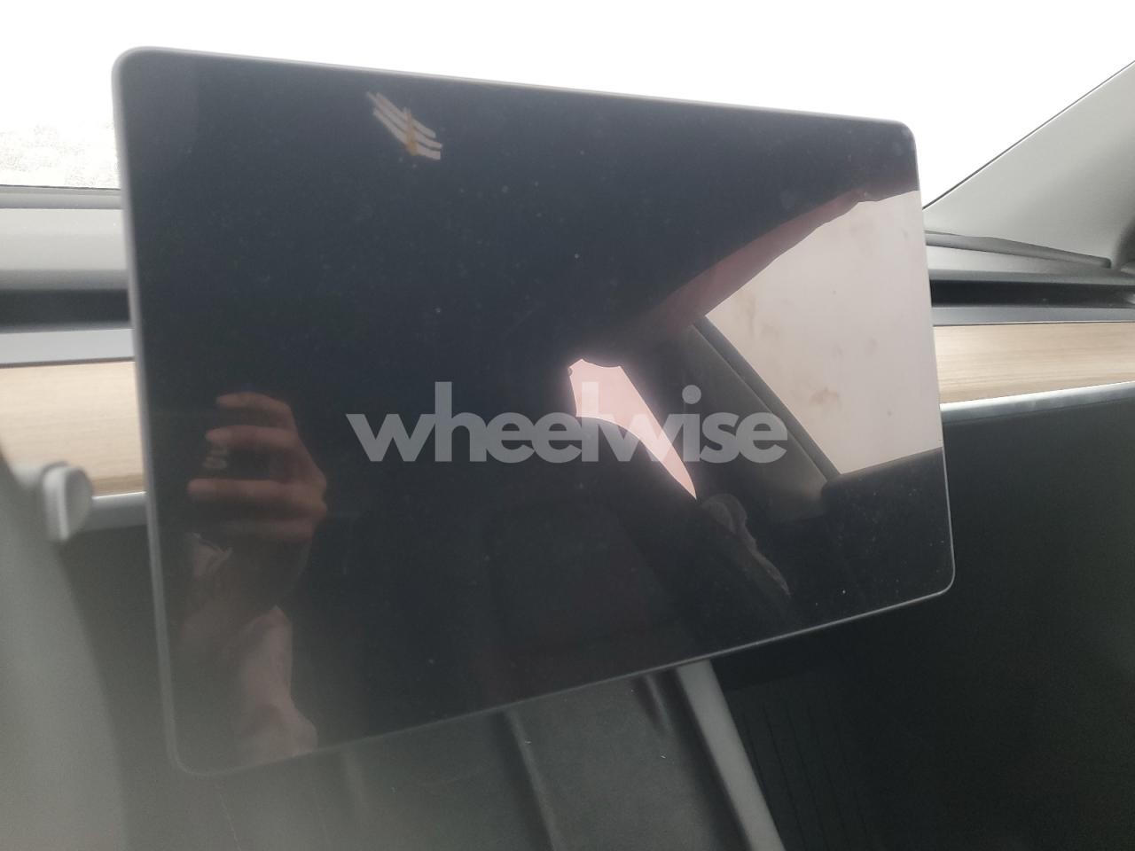 Photo 9 of 2024 TESLA MODEL Y (VIN 7SAYGDEF5RA291497)