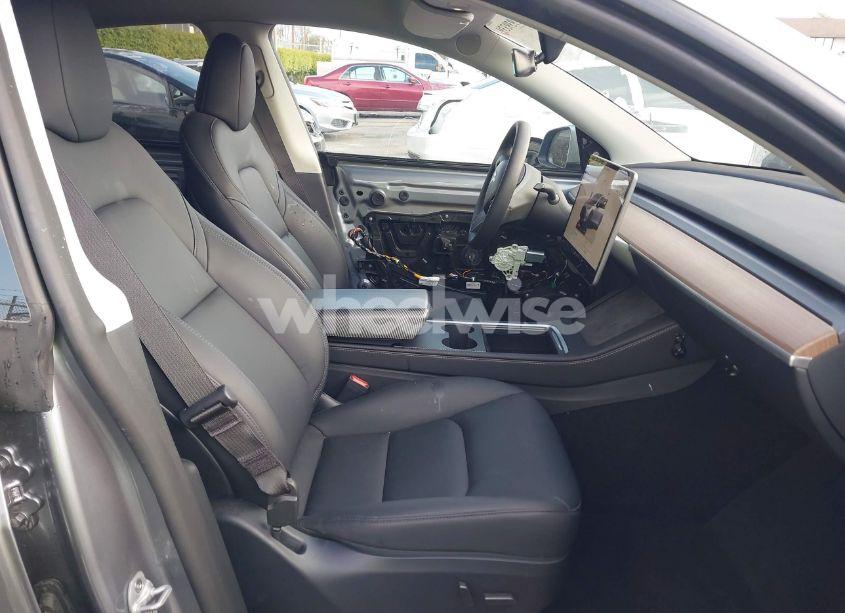 Photo 5 of 2024 Tesla Model Y PERFORMANCE DUAL MOTOR ALL-WHEEL DRIVE (VIN 7SAYGDEF5RA322392)