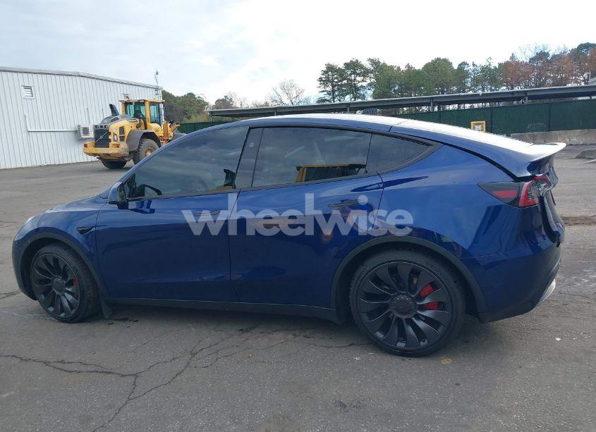 Photo 13 of 2024 Tesla Model Y PERFORMANCE DUAL MOTOR ALL-WHEEL DRIVE (VIN 7SAYGDEF5RF028607)