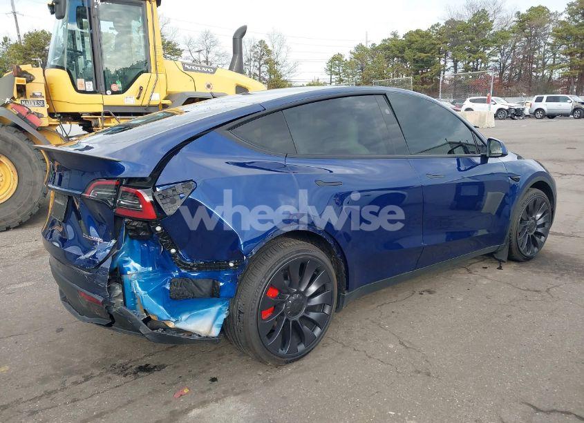 Photo 4 of 2024 Tesla Model Y PERFORMANCE DUAL MOTOR ALL-WHEEL DRIVE (VIN 7SAYGDEF5RF028607)