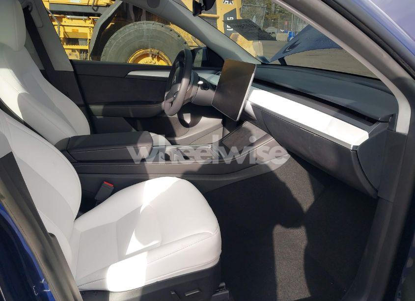 Photo 5 of 2024 Tesla Model Y PERFORMANCE DUAL MOTOR ALL-WHEEL DRIVE (VIN 7SAYGDEF5RF028607)