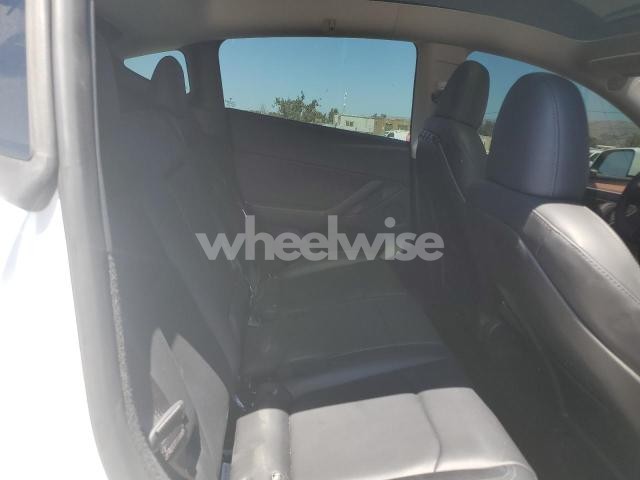 Photo 5 of 2024 TESLA MODEL Y (VIN 7SAYGDEF5RF045276)