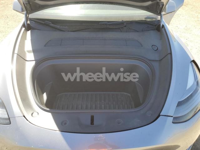 Photo 8 of 2024 TESLA MODEL Y (VIN 7SAYGDEF5RF128156)