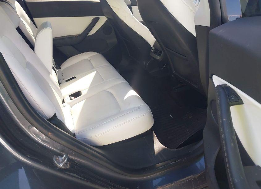 Photo 8 of 2022 Tesla Model Y PERFORMANCE DUAL MOTOR ALL-WHEEL DRIVE (VIN 7SAYGDEF6NF309597)