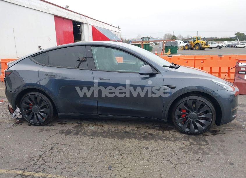 Photo 14 of 2022 Tesla Model Y PERFORMANCE DUAL MOTOR ALL-WHEEL DRIVE (VIN 7SAYGDEF6NF397504)