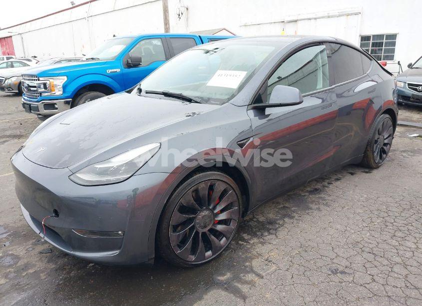 Photo 2 of 2022 Tesla Model Y PERFORMANCE DUAL MOTOR ALL-WHEEL DRIVE (VIN 7SAYGDEF6NF397504)
