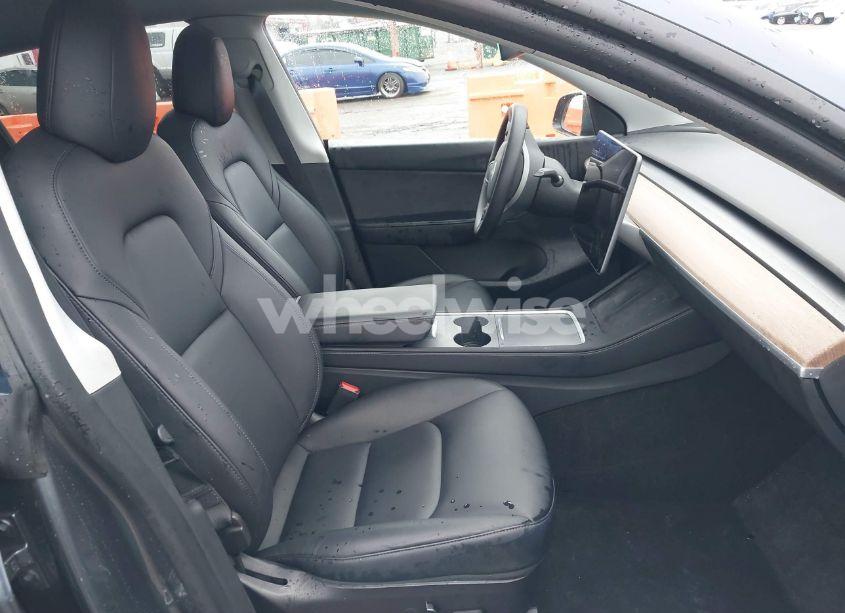 Photo 5 of 2022 Tesla Model Y PERFORMANCE DUAL MOTOR ALL-WHEEL DRIVE (VIN 7SAYGDEF6NF397504)