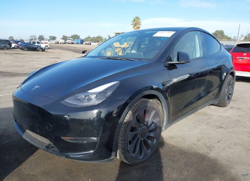 Photo 2 of 2022 Tesla Model Y PERFORMANCE DUAL MOTOR ALL-WHEEL DRIVE (VIN 7SAYGDEF6NF404578)