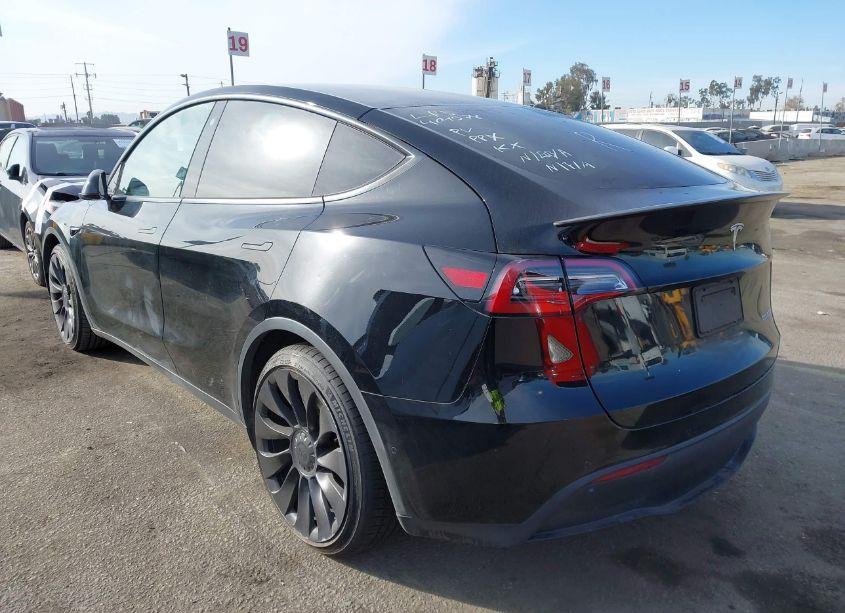 Photo 3 of 2022 Tesla Model Y PERFORMANCE DUAL MOTOR ALL-WHEEL DRIVE (VIN 7SAYGDEF6NF404578)