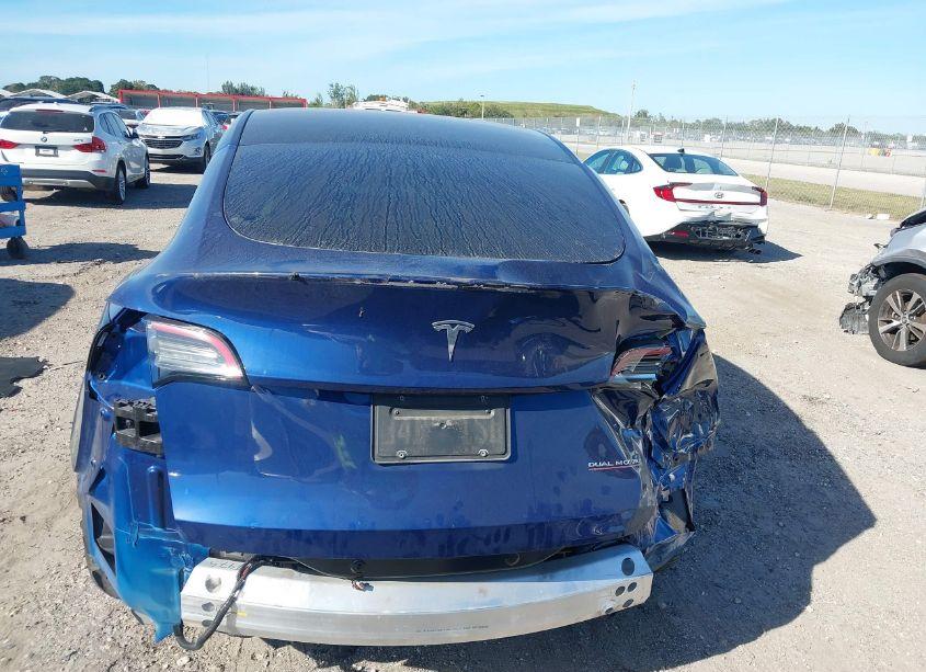 Photo 17 of 2022 Tesla Model Y PERFORMANCE DUAL MOTOR ALL-WHEEL DRIVE (VIN 7SAYGDEF6NF438259)