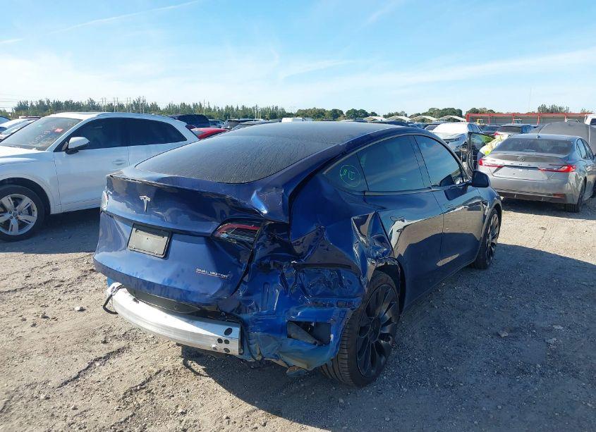 Photo 6 of 2022 Tesla Model Y PERFORMANCE DUAL MOTOR ALL-WHEEL DRIVE (VIN 7SAYGDEF6NF438259)