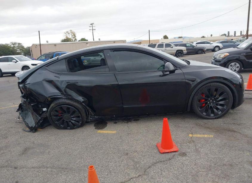 Photo 12 of 2022 Tesla Model Y PERFORMANCE DUAL MOTOR ALL-WHEEL DRIVE (VIN 7SAYGDEF6NF453649)