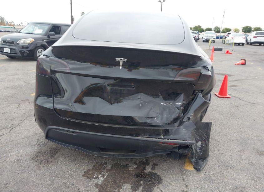 Photo 15 of 2022 Tesla Model Y PERFORMANCE DUAL MOTOR ALL-WHEEL DRIVE (VIN 7SAYGDEF6NF453649)