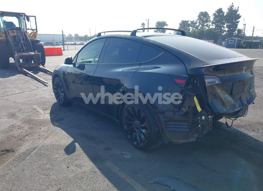 Photo 3 of 2022 Tesla Model Y PERFORMANCE DUAL MOTOR ALL-WHEEL DRIVE (VIN 7SAYGDEF6NF492659)