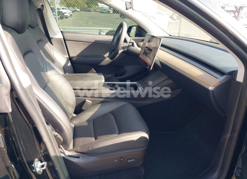 Photo 5 of 2022 Tesla Model Y PERFORMANCE DUAL MOTOR ALL-WHEEL DRIVE (VIN 7SAYGDEF6NF492659)