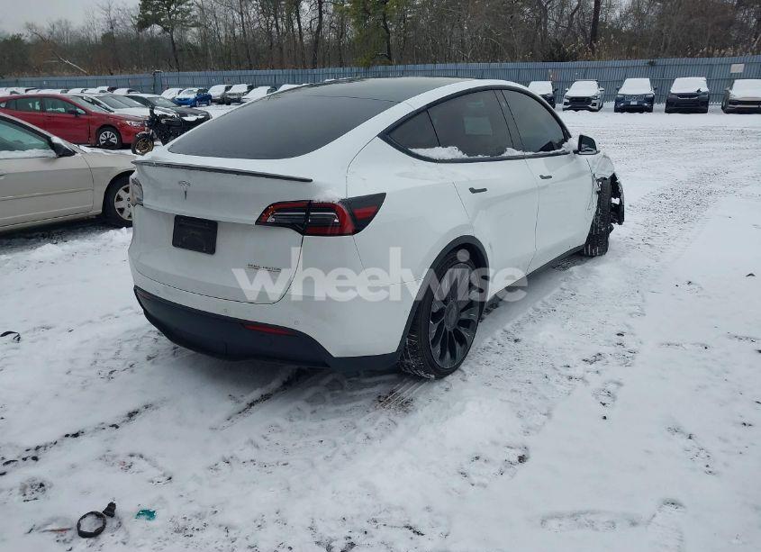 Photo 4 of 2022 Tesla Model Y PERFORMANCE DUAL MOTOR ALL-WHEEL DRIVE (VIN 7SAYGDEF6NF510920)