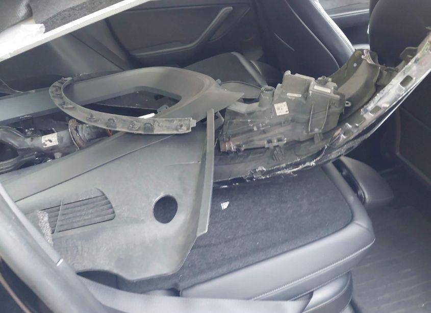 Photo 8 of 2022 Tesla Model Y PERFORMANCE DUAL MOTOR ALL-WHEEL DRIVE (VIN 7SAYGDEF6NF531105)