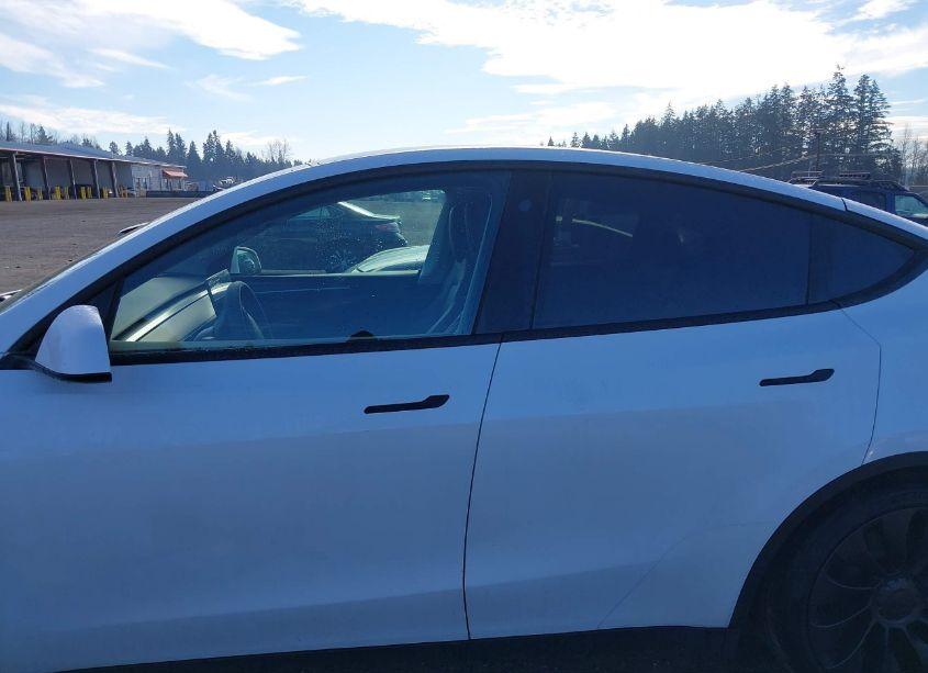 Photo 14 of 2023 Tesla Model Y PERFORMANCE DUAL MOTOR ALL-WHEEL DRIVE (VIN 7SAYGDEF6PF715771)