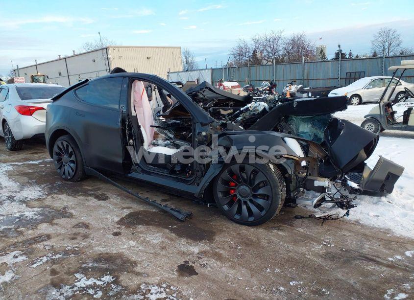 2024 Tesla Model Y PERFORMANCE DUAL MOTOR ALL-WHEEL DRIVE (VIN 7SAYGDEF6RF157939) main photo