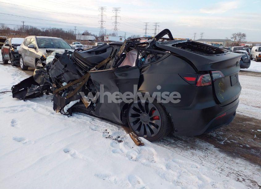 Photo 3 of 2024 Tesla Model Y PERFORMANCE DUAL MOTOR ALL-WHEEL DRIVE (VIN 7SAYGDEF6RF157939)