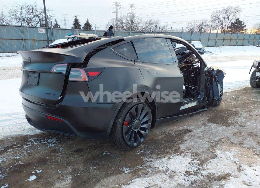 Photo 4 of 2024 Tesla Model Y PERFORMANCE DUAL MOTOR ALL-WHEEL DRIVE (VIN 7SAYGDEF6RF157939)
