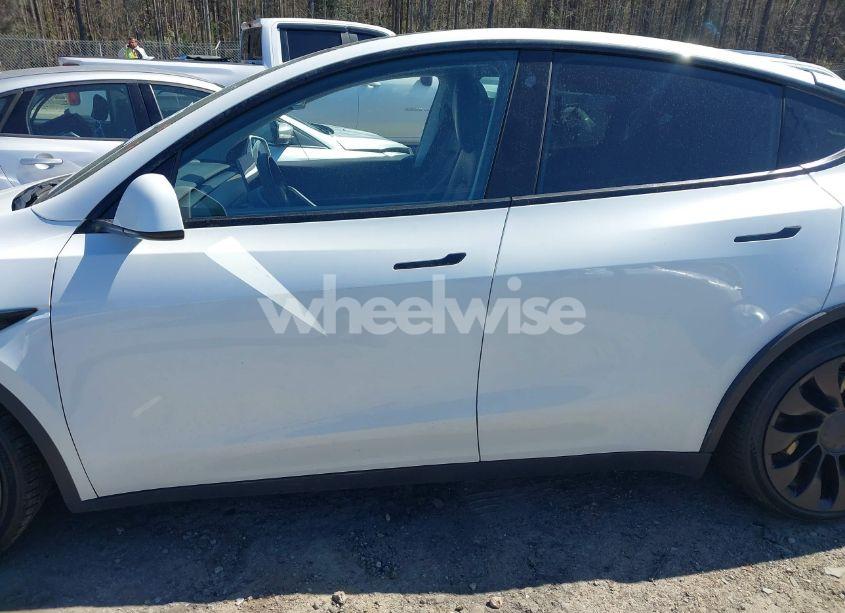 Photo 15 of 2022 Tesla Model Y PERFORMANCE DUAL MOTOR ALL-WHEEL DRIVE (VIN 7SAYGDEF7NF327400)