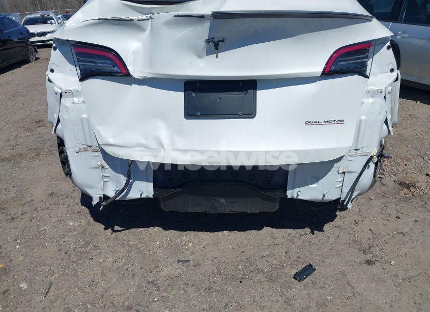 Photo 6 of 2022 Tesla Model Y PERFORMANCE DUAL MOTOR ALL-WHEEL DRIVE (VIN 7SAYGDEF7NF327400)