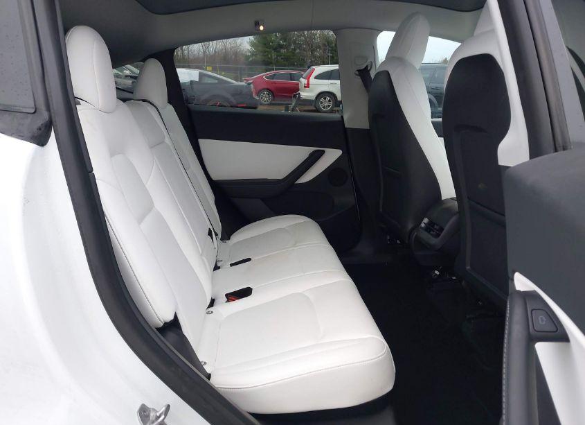 Photo 8 of 2022 Tesla Model Y PERFORMANCE DUAL MOTOR ALL-WHEEL DRIVE (VIN 7SAYGDEF7NF367203)