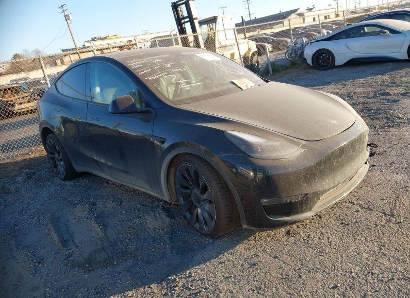 2022 Tesla Model Y PERFORMANCE DUAL MOTOR ALL-WHEEL DRIVE (VIN 7SAYGDEF7NF552240) main photo
