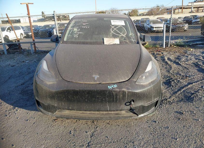 Photo 13 of 2022 Tesla Model Y PERFORMANCE DUAL MOTOR ALL-WHEEL DRIVE (VIN 7SAYGDEF7NF552240)