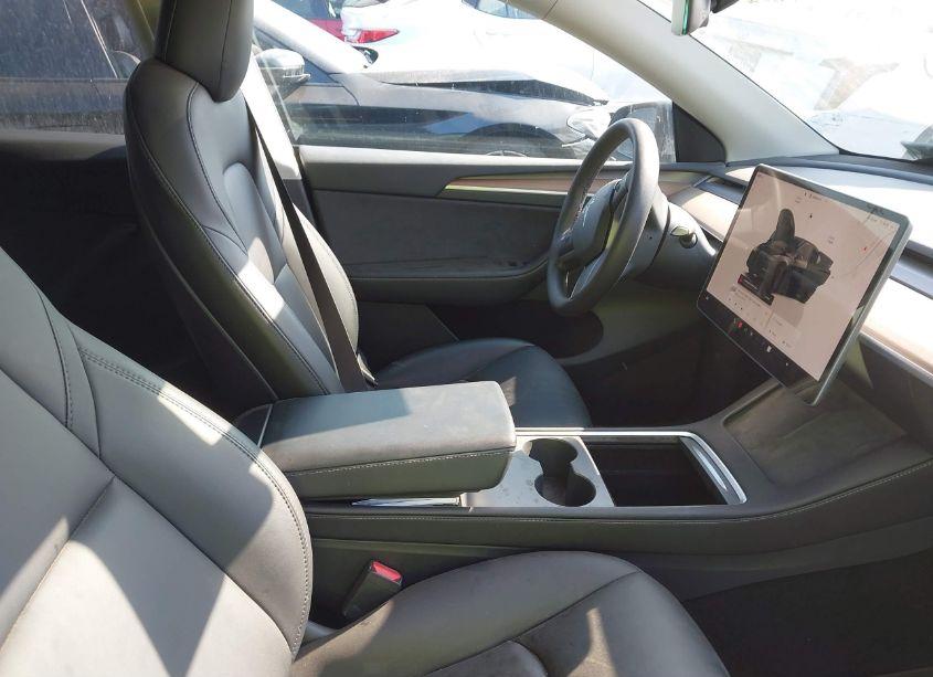 Photo 5 of 2022 Tesla Model Y PERFORMANCE DUAL MOTOR ALL-WHEEL DRIVE (VIN 7SAYGDEF7NF552240)