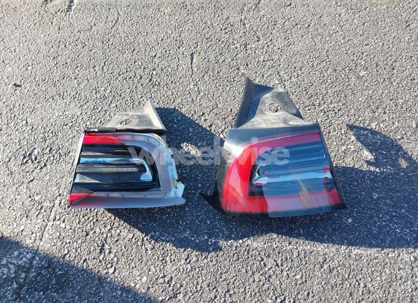 Photo 12 of 2022 Tesla Model Y PERFORMANCE DUAL MOTOR ALL-WHEEL DRIVE (VIN 7SAYGDEF8NF351981)