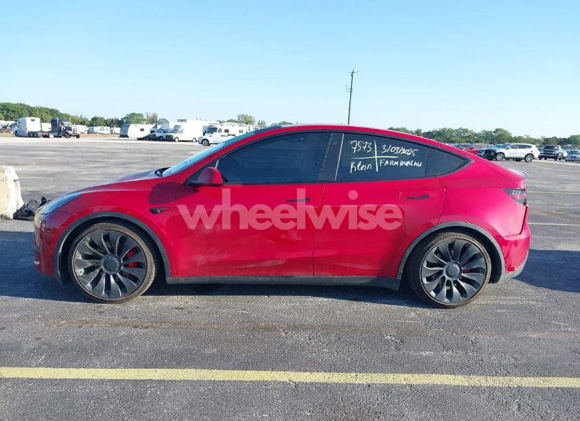 Photo 15 of 2022 Tesla Model Y PERFORMANCE DUAL MOTOR ALL-WHEEL DRIVE (VIN 7SAYGDEF8NF351981)