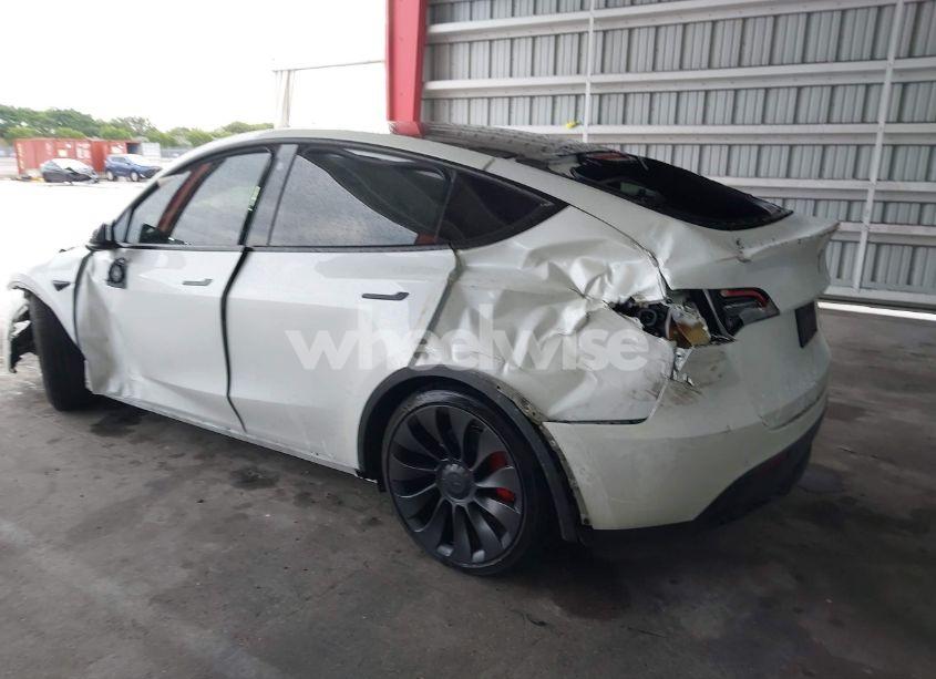 Photo 3 of 2022 Tesla Model Y PERFORMANCE DUAL MOTOR ALL-WHEEL DRIVE (VIN 7SAYGDEF8NF377786)