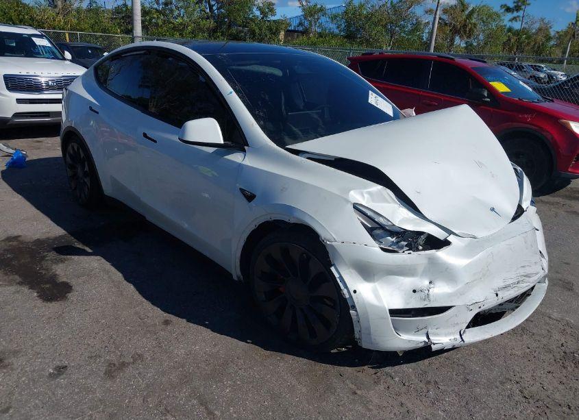 2022 Tesla Model Y PERFORMANCE DUAL MOTOR ALL-WHEEL DRIVE (VIN 7SAYGDEF8NF379702) main photo